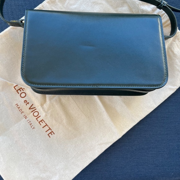 Leo et Violette Baguette in Dark Green - Picture 8 of 8